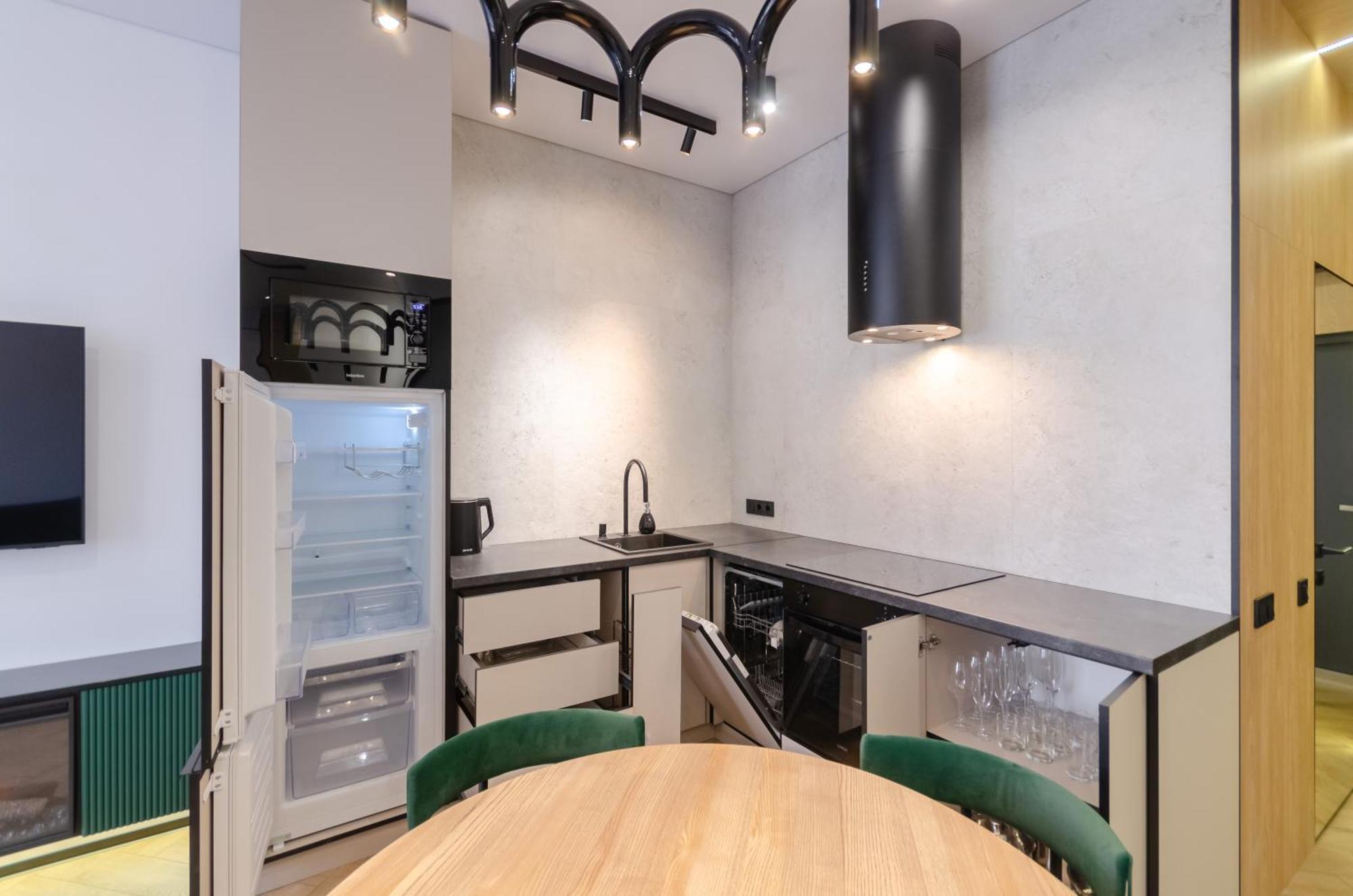 Petrovdom 02-76B Luxury Living In Rc Pechersk Plaza, Mykhaila Boichuka 19-А Киев Екстериор снимка