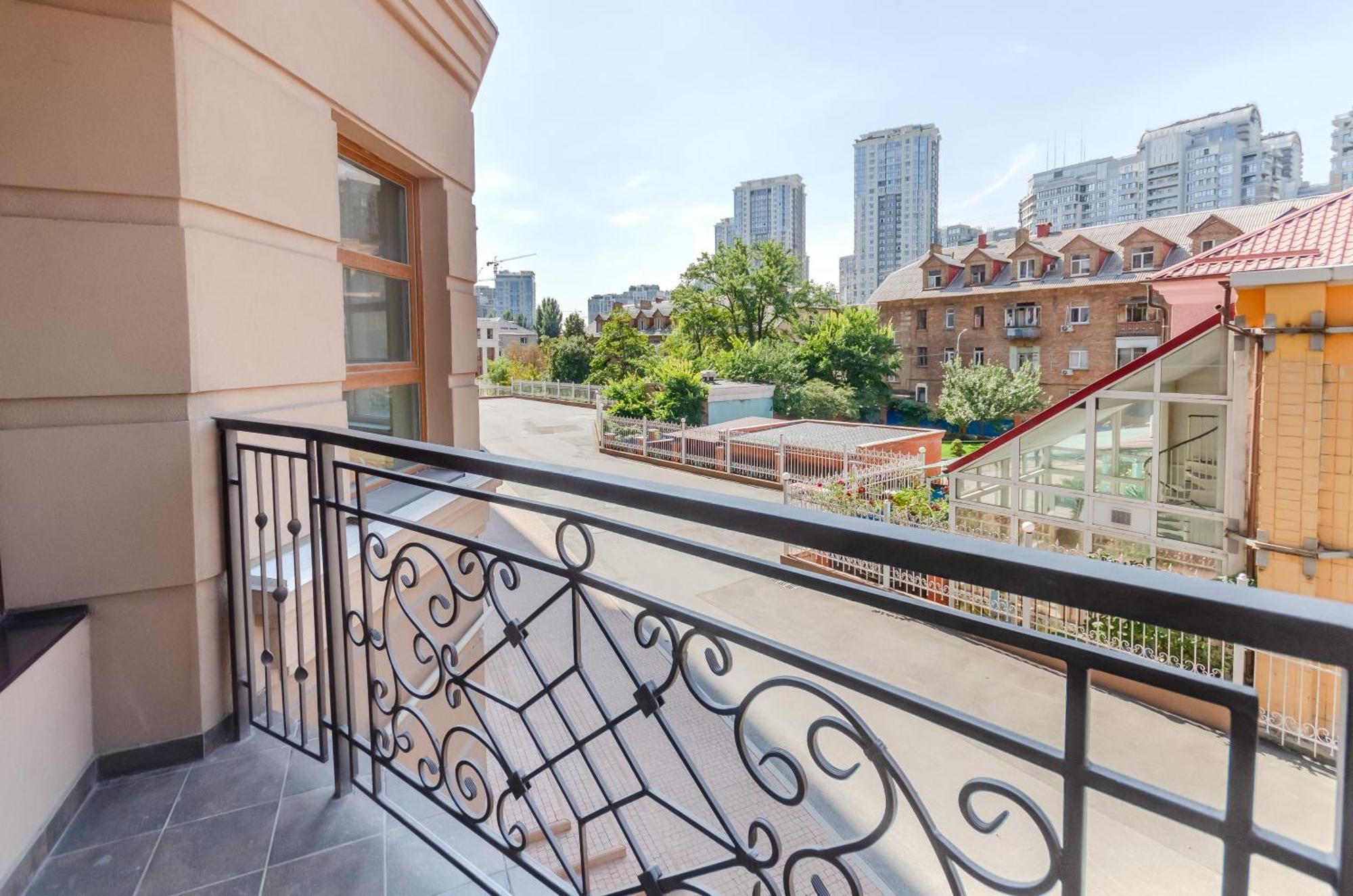 Petrovdom 02-76B Luxury Living In Rc Pechersk Plaza, Mykhaila Boichuka 19-А Киев Екстериор снимка
