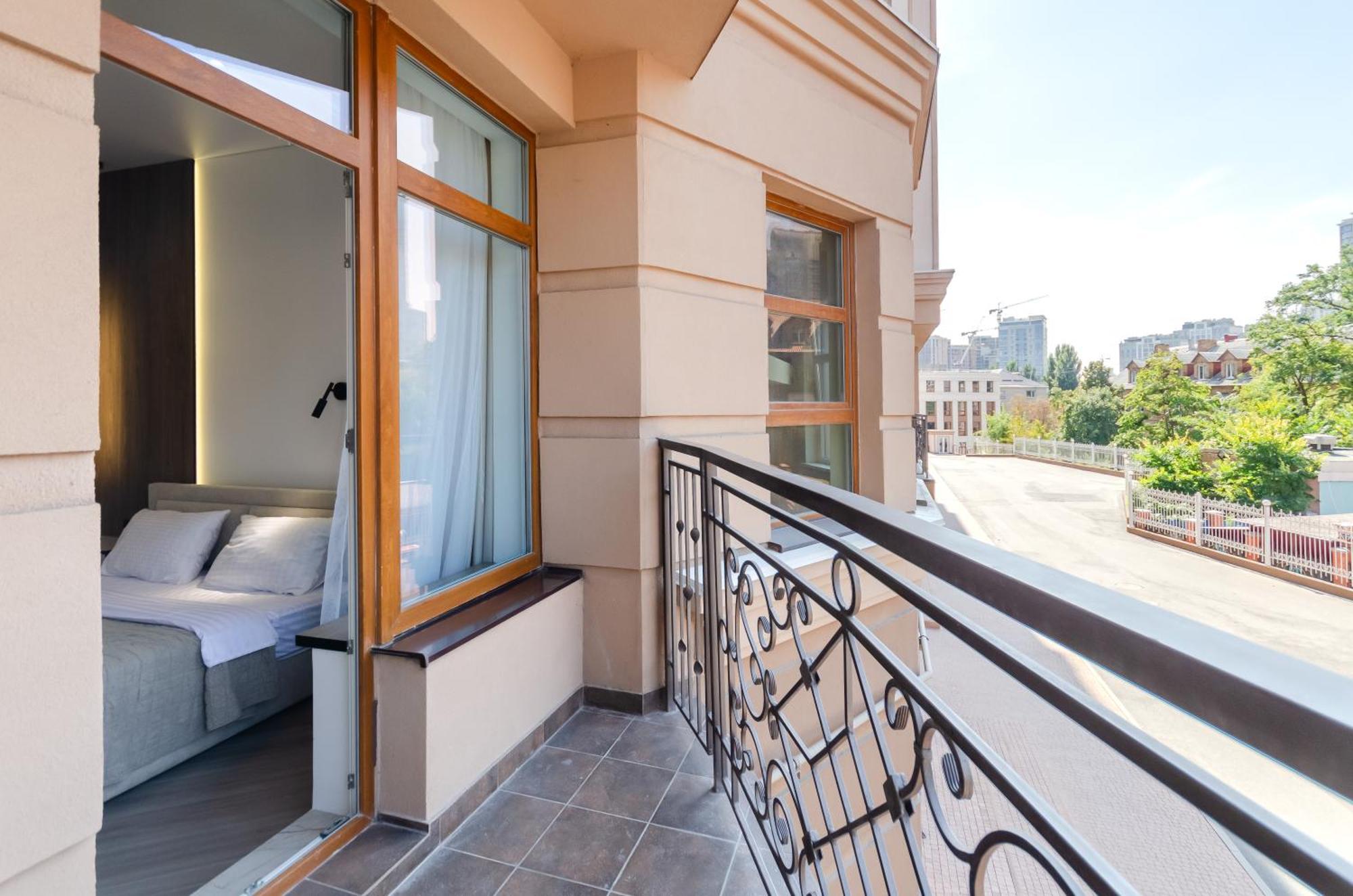 Petrovdom 02-76B Luxury Living In Rc Pechersk Plaza, Mykhaila Boichuka 19-А Киев Екстериор снимка